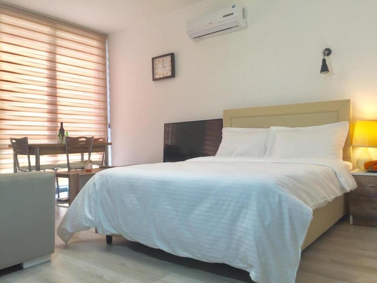 Uptown Holiday App & Pool Daily Rental Contactless Check In & Check Out Famagusta  Exterior photo