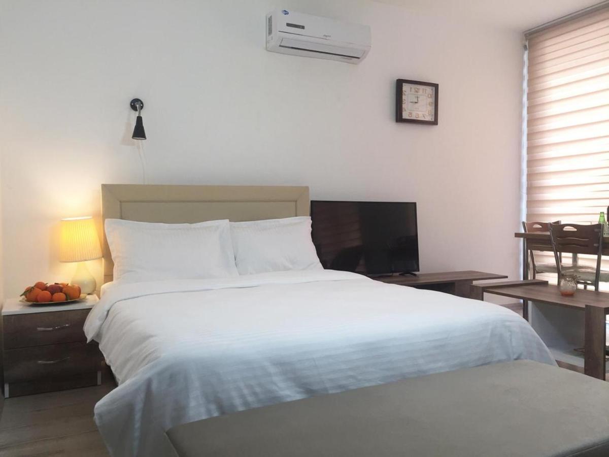 Uptown Holiday App & Pool Daily Rental Contactless Check In & Check Out Famagusta  Exterior photo