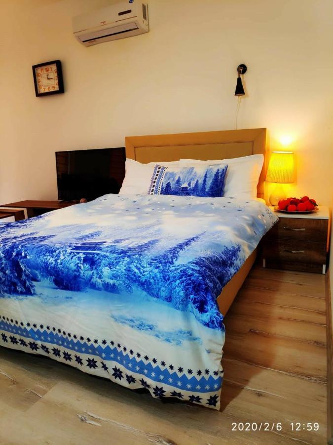Uptown Holiday App & Pool Daily Rental Contactless Check In & Check Out Famagusta  Exterior photo