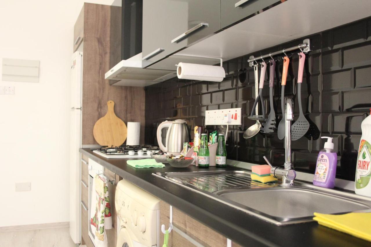 Uptown Holiday App & Pool Daily Rental Contactless Check In & Check Out Famagusta  Exterior photo
