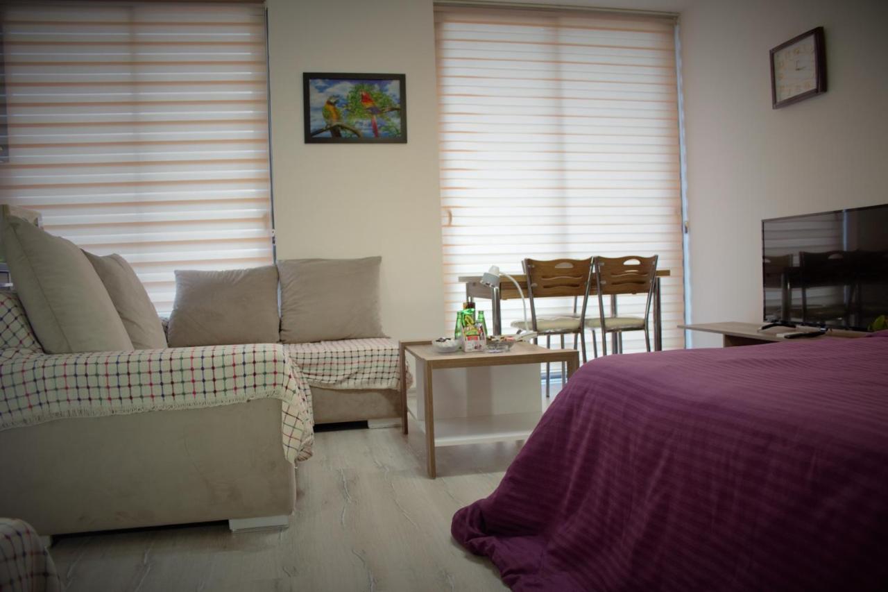 Uptown Holiday App & Pool Daily Rental Contactless Check In & Check Out Famagusta  Exterior photo