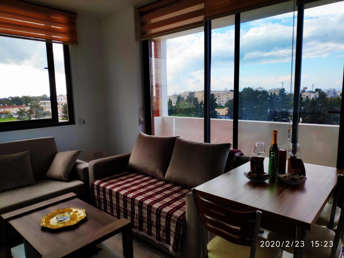 Uptown Holiday App & Pool Daily Rental Contactless Check In & Check Out Famagusta  Exterior photo